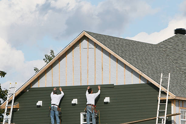 Professional Vinyl Siding technician working in Creighton, PA